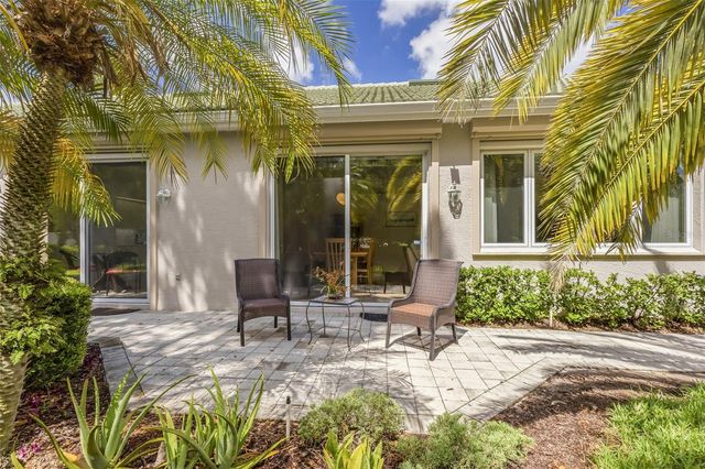 8669 54TH AVENUE CIRCLE E, Bradenton, FL 34211