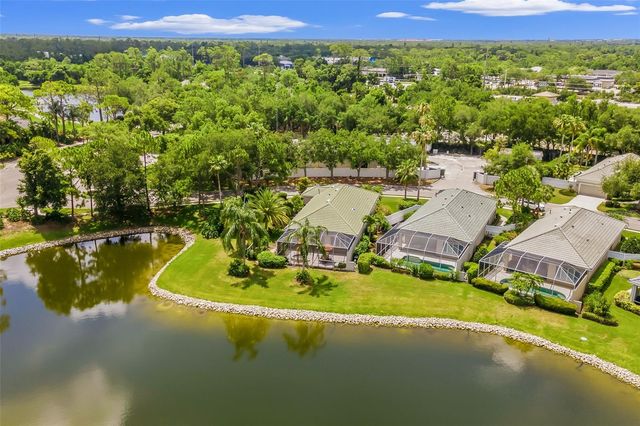 8669 54TH AVENUE CIRCLE E, Bradenton, FL 34211
