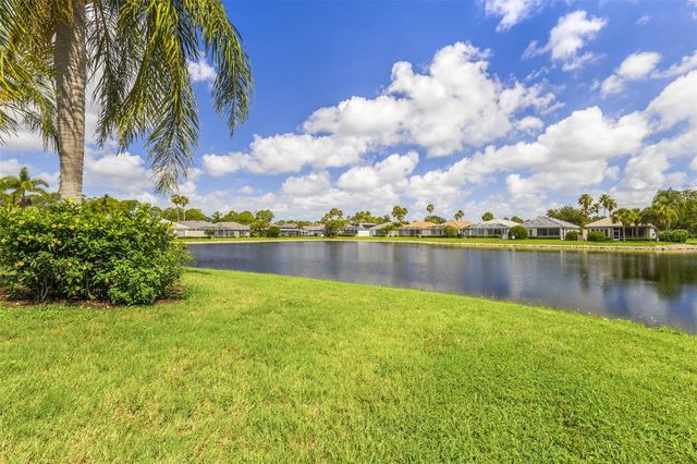 8669 54TH AVENUE CIRCLE E, Bradenton, FL 34211