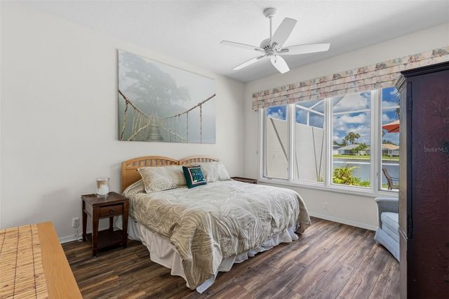 8669 54TH AVENUE CIRCLE E, Bradenton, FL 34211