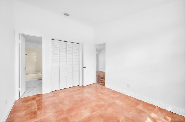 1010 NE 16th Street NE, Fort Lauderdale, FL 33304