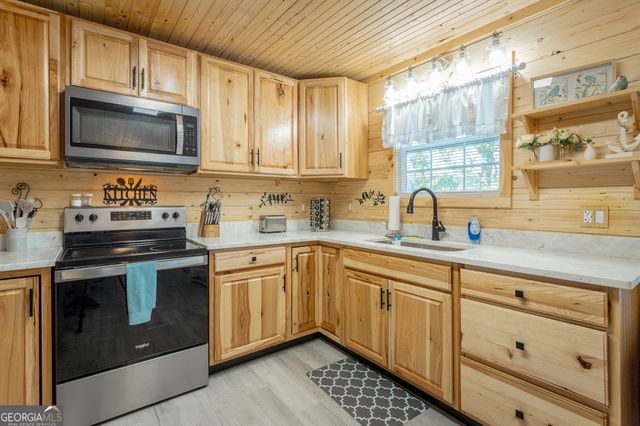 1370 &1372 Peggy Lane, Tunnel Hill, GA 30755