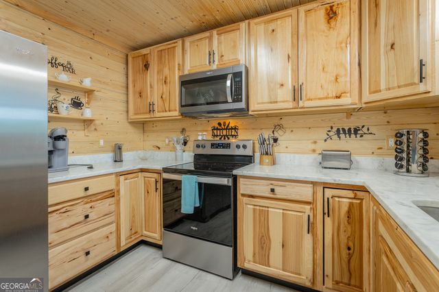 1370 &1372 Peggy Lane, Tunnel Hill, GA 30755