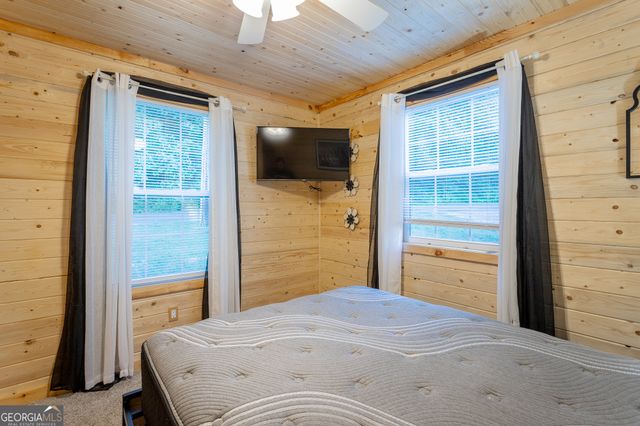 1370 &1372 Peggy Lane, Tunnel Hill, GA 30755