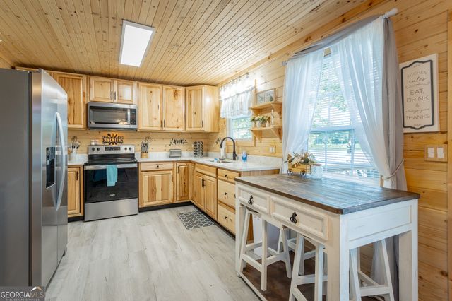 1370 &1372 Peggy Lane, Tunnel Hill, GA 30755