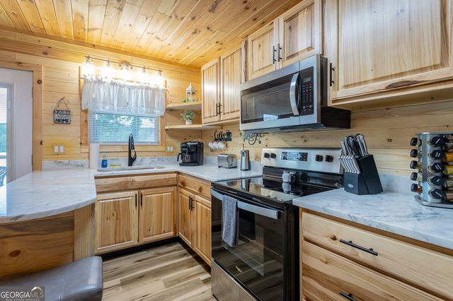 1370 &1372 Peggy Lane, Tunnel Hill, GA 30755