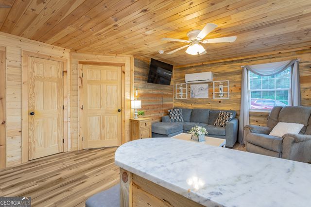 1370 &1372 Peggy Lane, Tunnel Hill, GA 30755