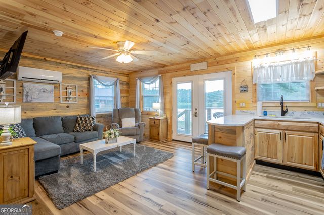 1370 &1372 Peggy Lane, Tunnel Hill, GA 30755