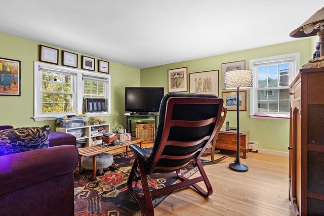 39 Hadley Rd, Framingham, MA 01701