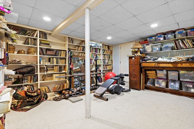 39 Hadley Rd, Framingham, MA 01701