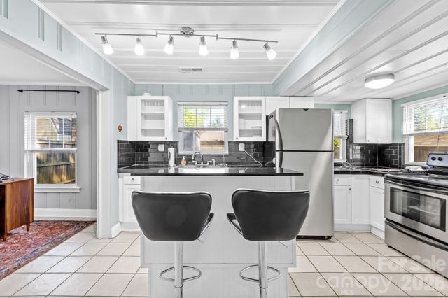 3521 Oakwood Avenue, Charlotte, NC 28205