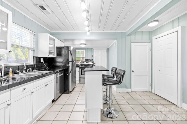 3521 Oakwood Avenue, Charlotte, NC 28205