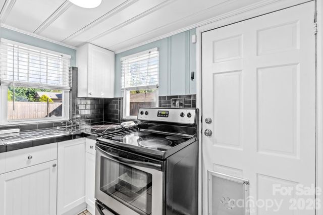 3521 Oakwood Avenue, Charlotte, NC 28205