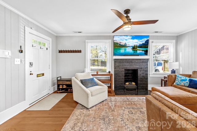 3521 Oakwood Avenue, Charlotte, NC 28205