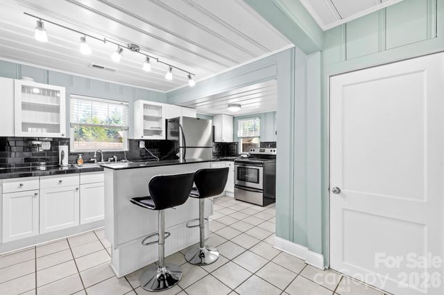 3521 Oakwood Avenue, Charlotte, NC 28205