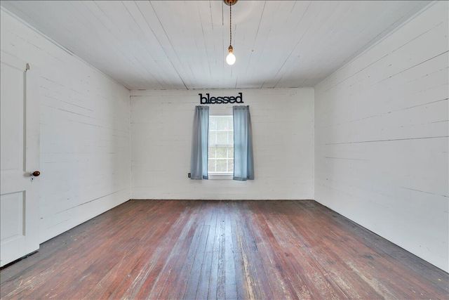 3617 Midland TRL, Covington, VA 24426