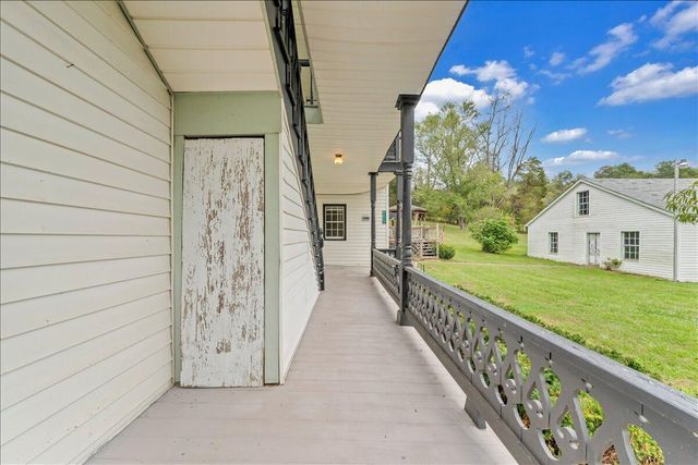 3617 Midland TRL, Covington, VA 24426