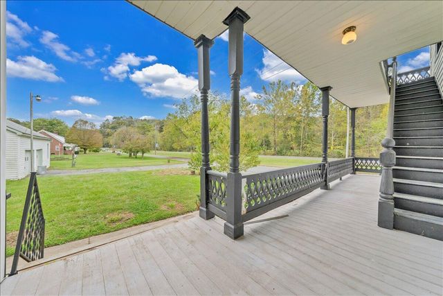 3617 Midland TRL, Covington, VA 24426