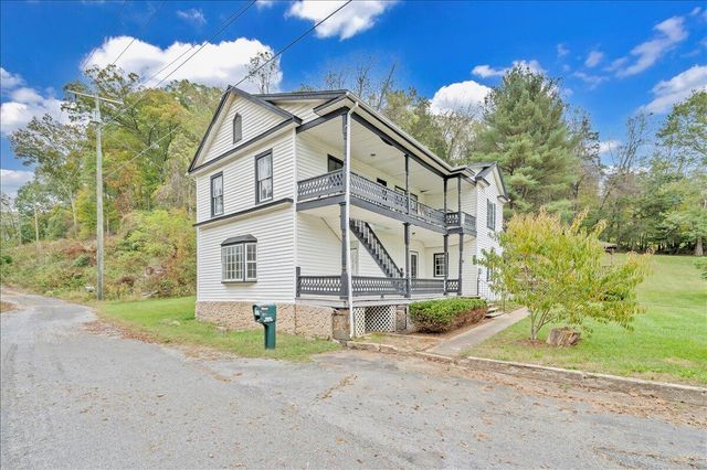 3617 Midland TRL, Covington, VA 24426