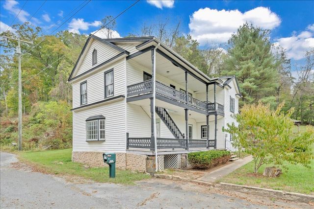 3617 Midland TRL, Covington, VA 24426