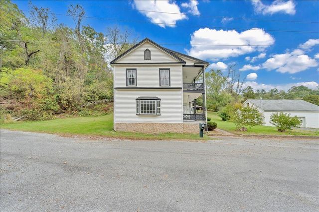 3617 Midland TRL, Covington, VA 24426