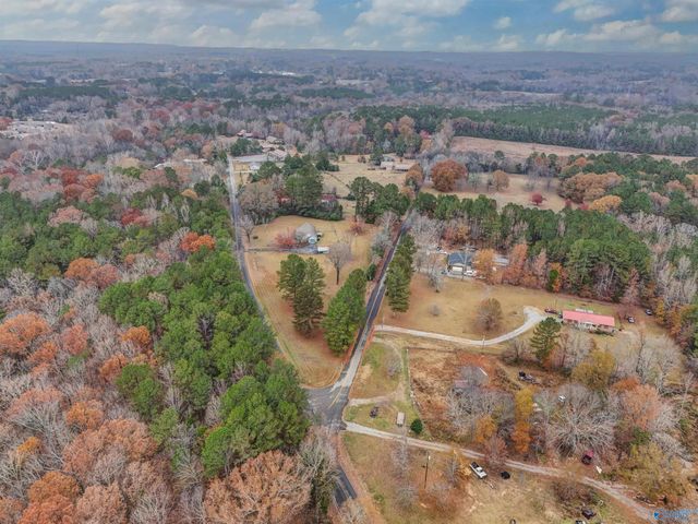 437 Old Six Mile Road, Somerville, AL 35670