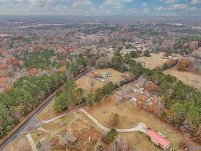 437 Old Six Mile Road, Somerville, AL 35670