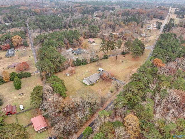 437 Old Six Mile Road, Somerville, AL 35670