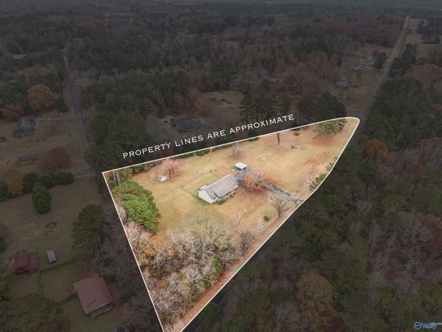437 Old Six Mile Road, Somerville, AL 35670