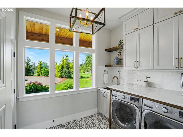 752 MACINNESS Ln, Salem, OR 97317