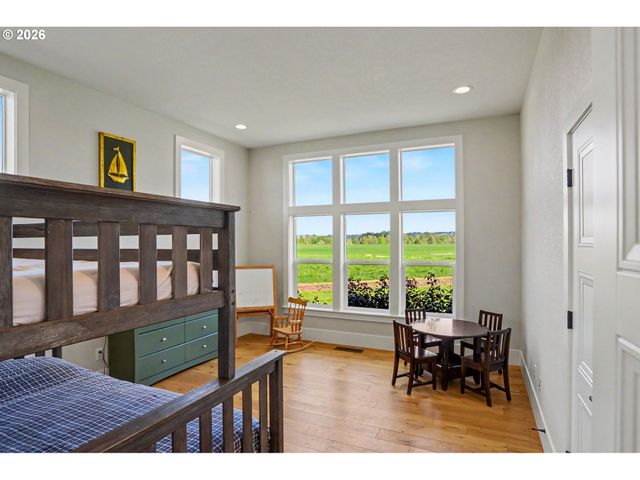 752 MACINNESS Ln, Salem, OR 97317