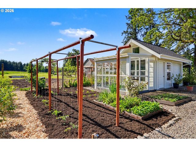 752 MACINNESS Ln, Salem, OR 97317