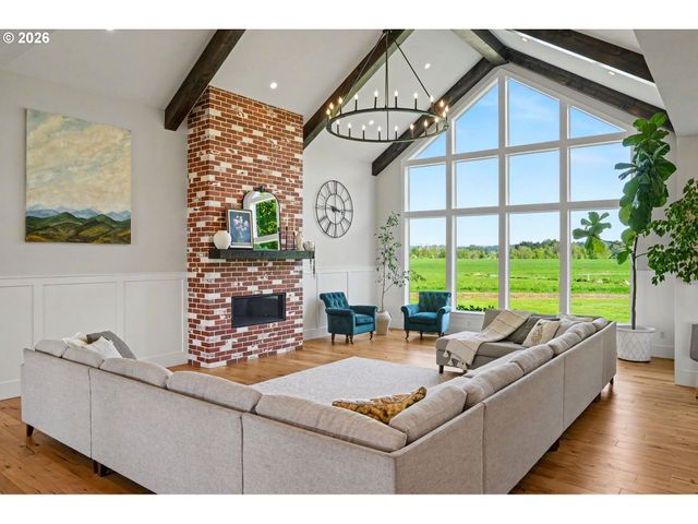 752 MACINNESS Ln, Salem, OR 97317