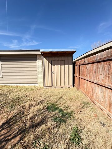 1748 E 53rd St, Odessa, TX 79762