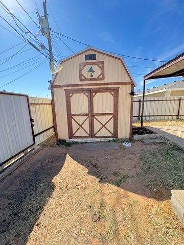 1748 E 53rd St, Odessa, TX 79762
