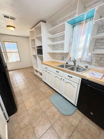 1748 E 53rd St, Odessa, TX 79762