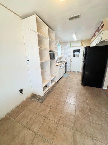 1748 E 53rd St, Odessa, TX 79762