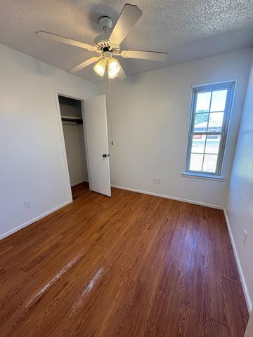 1748 E 53rd St, Odessa, TX 79762