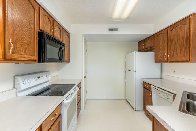 1465 Atlanta Court, 202, Florence, KY 41042