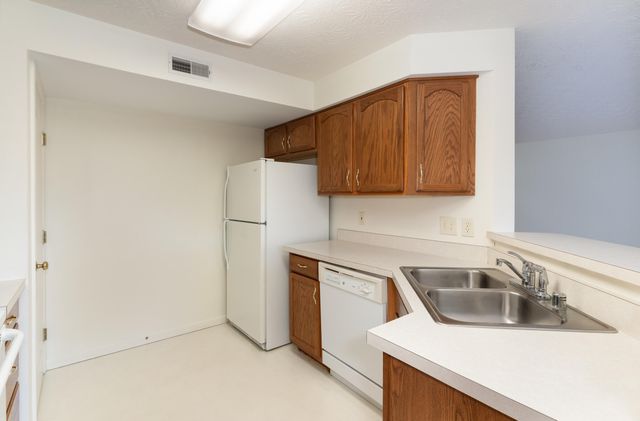 1465 Atlanta Court, 202, Florence, KY 41042