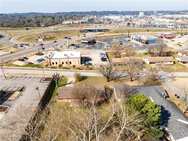 2415 64th Street, Fort Smith, AR 72903