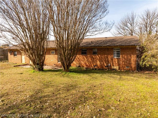 2415 64th Street, Fort Smith, AR 72903