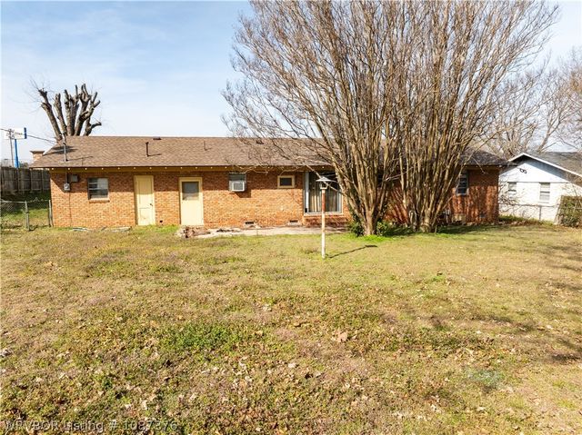 2415 64th Street, Fort Smith, AR 72903
