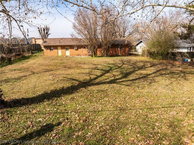 2415 64th Street, Fort Smith, AR 72903