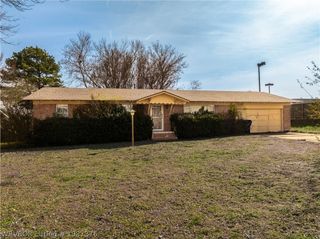 2415 64th Street, Fort Smith, AR 72903