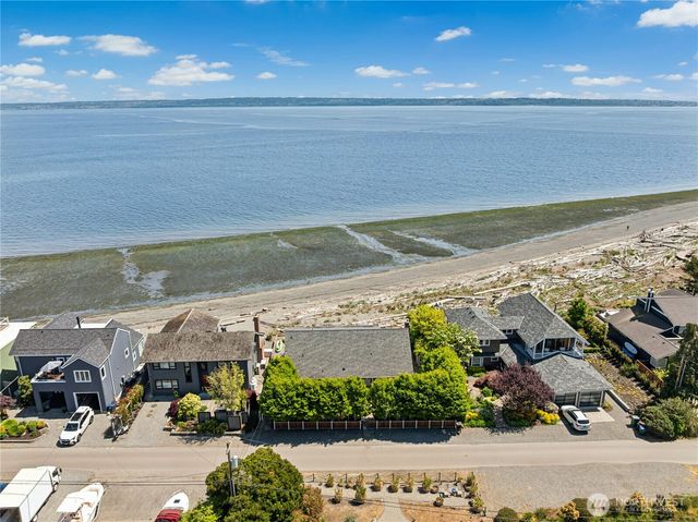 15628 Point Monroe Drive NE, Bainbridge Island, WA 98110