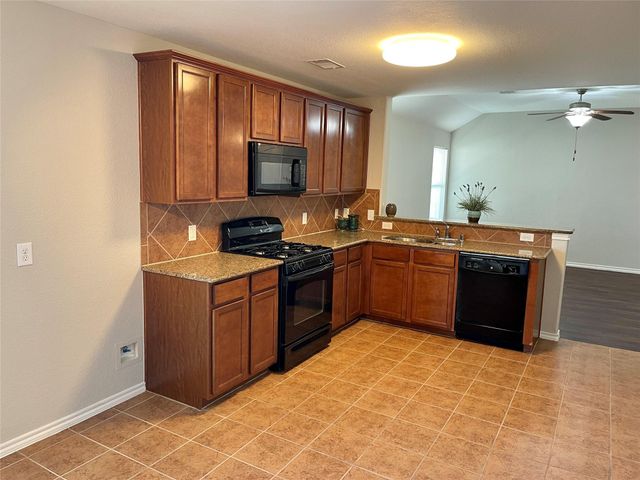 9122 River Dale Canyon Lane, Humble, TX 77338