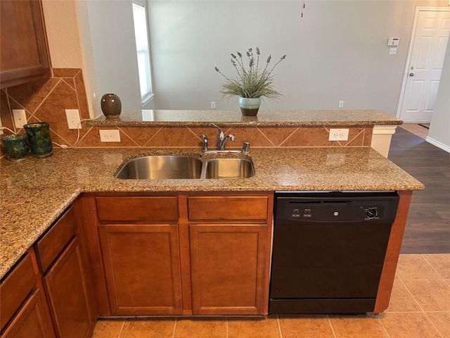 9122 River Dale Canyon Lane, Humble, TX 77338