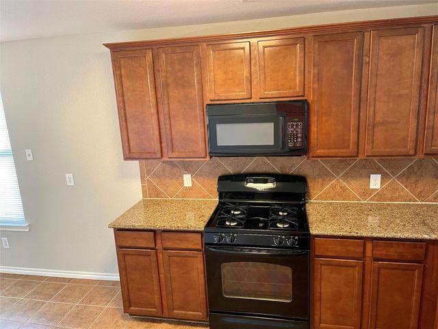 9122 River Dale Canyon Lane, Humble, TX 77338