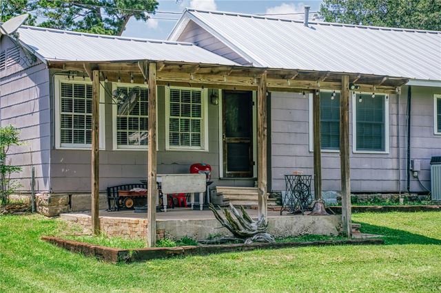 601 South Masonic Street, Bellville, TX 77418